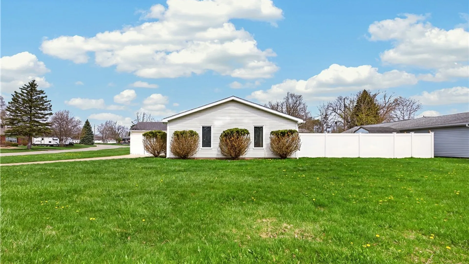 Property at 31 Albert Street, Cheektowaga, NY 14043 4