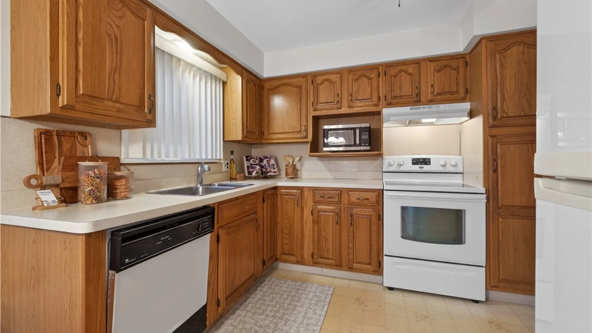 Property at 539 Washington Avenue, Irondequoit, NY 14617 15