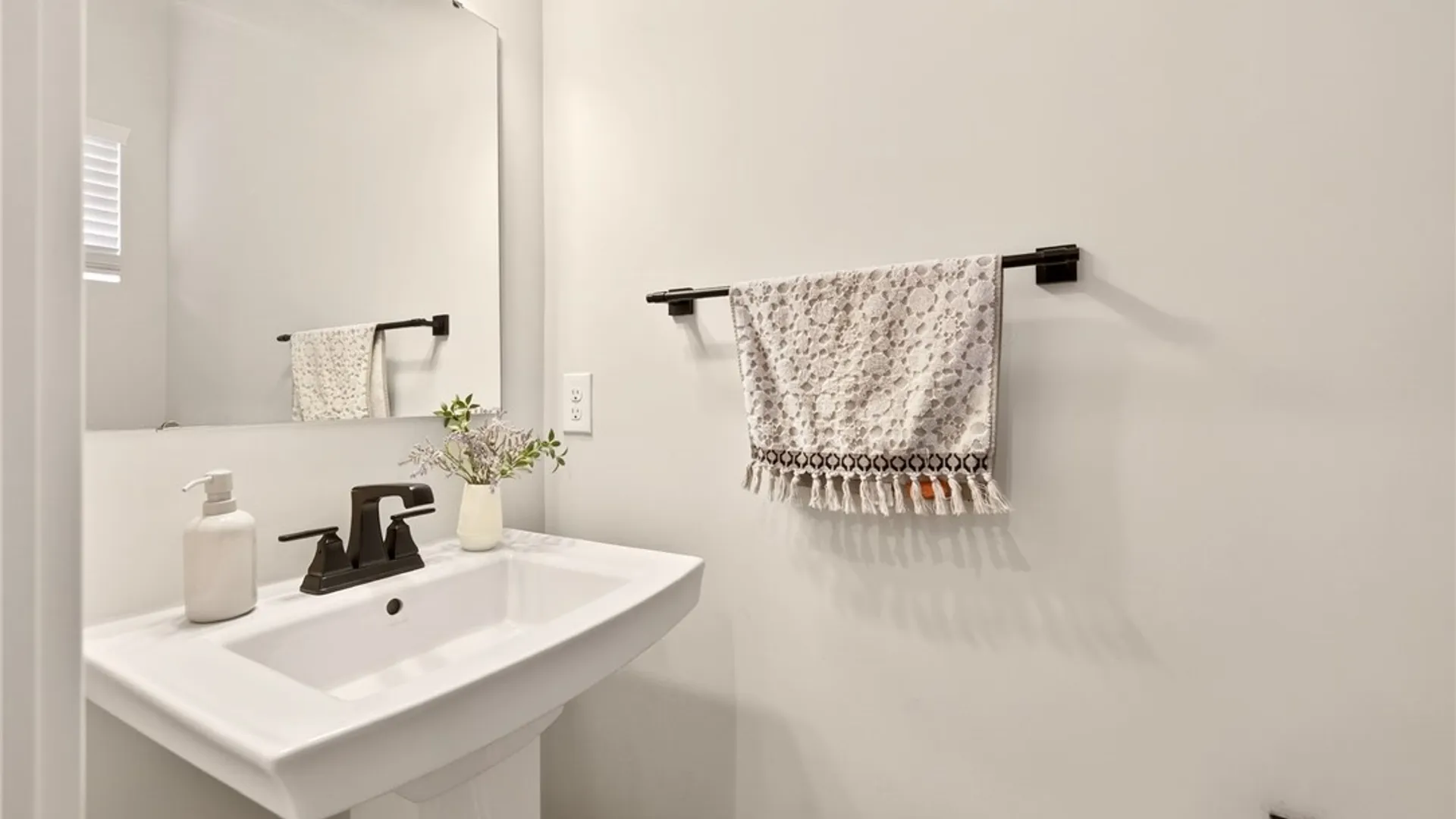 Property at 47 Robert Michaels Run, Penfield, NY 14526 14