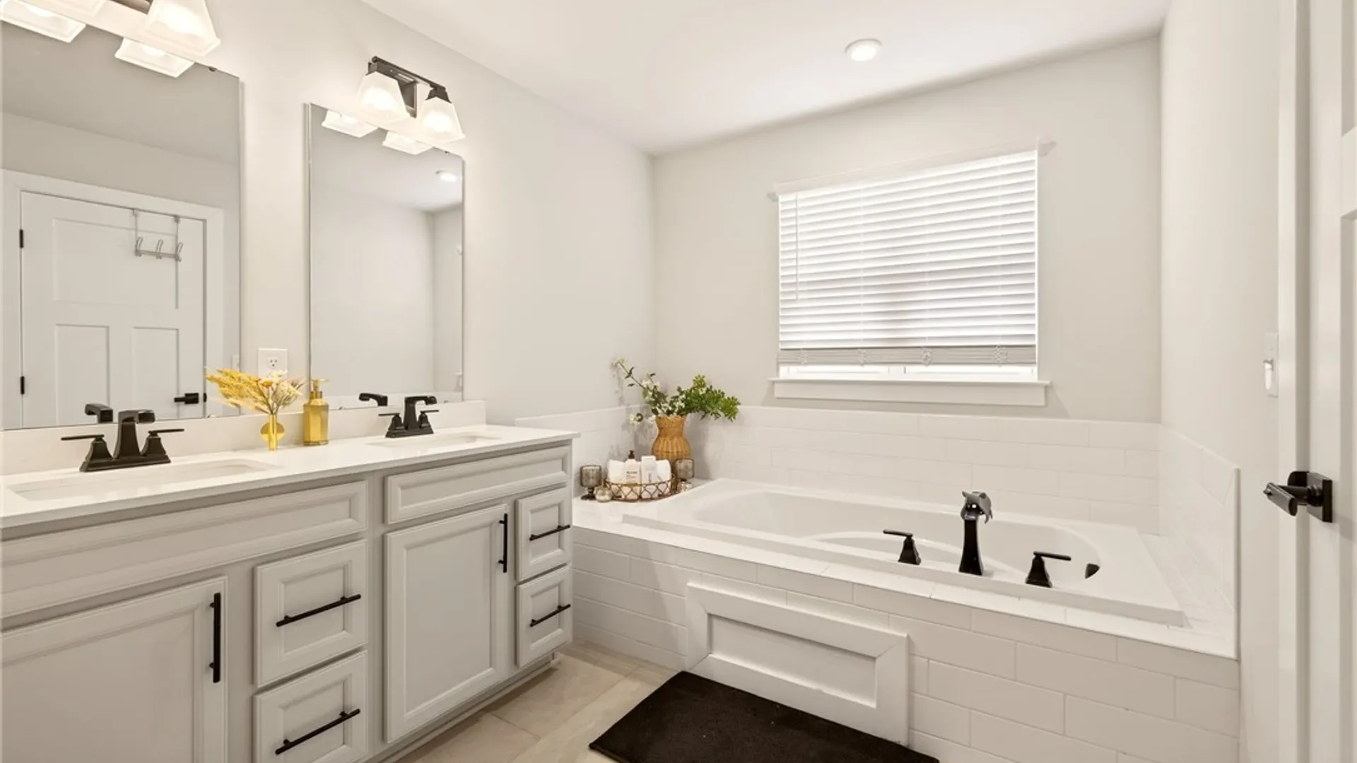 Property at 47 Robert Michaels Run, Penfield, NY 14526 17