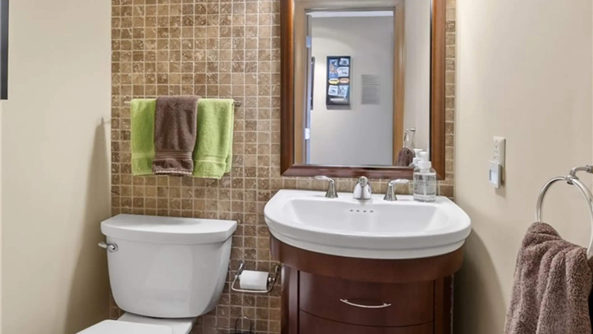 Property at 8598 Nazareth Drive, Cicero, NY 13039 17