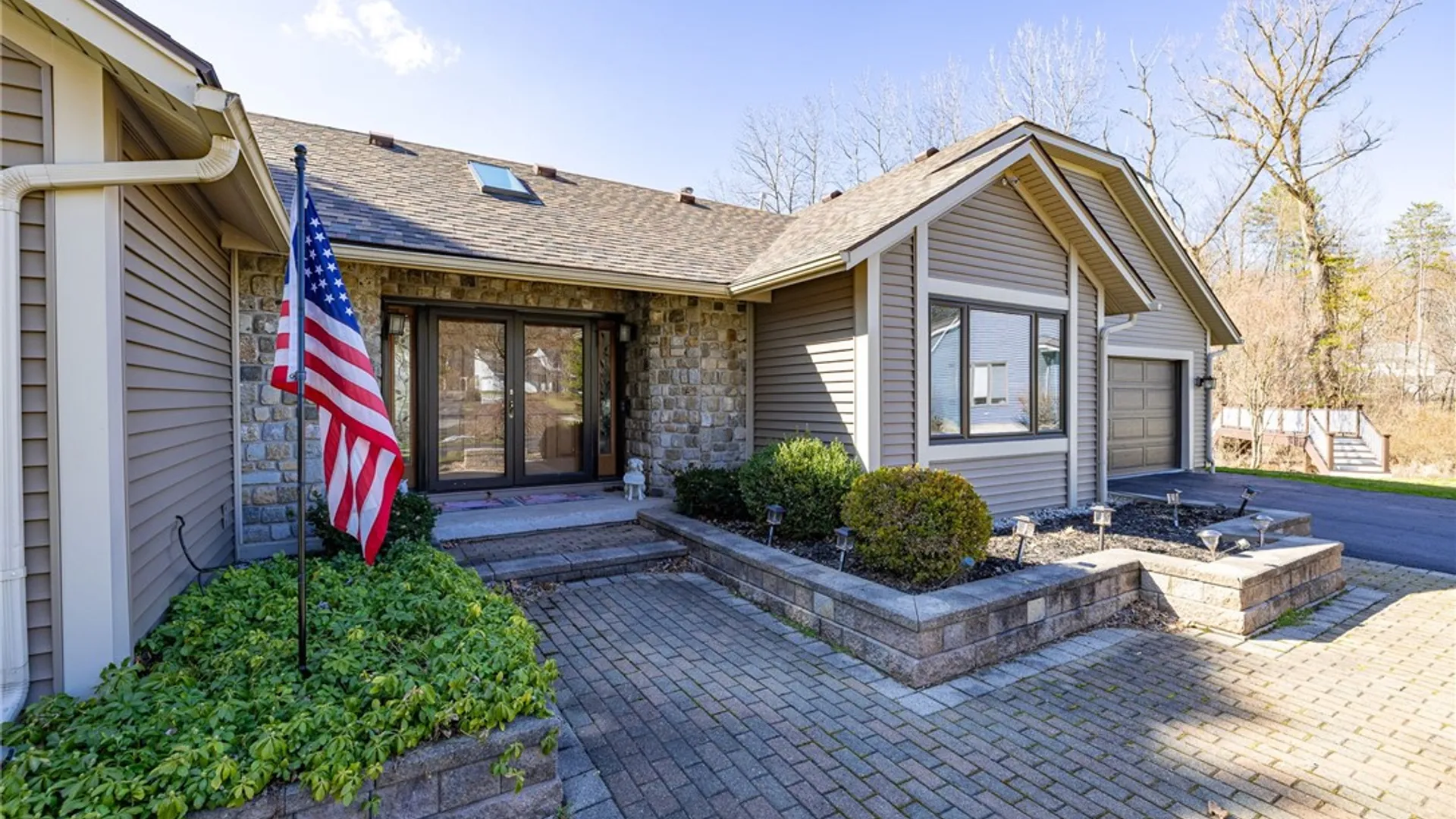 Property at 32 Stone Island Lane, Penfield, NY 14526 4