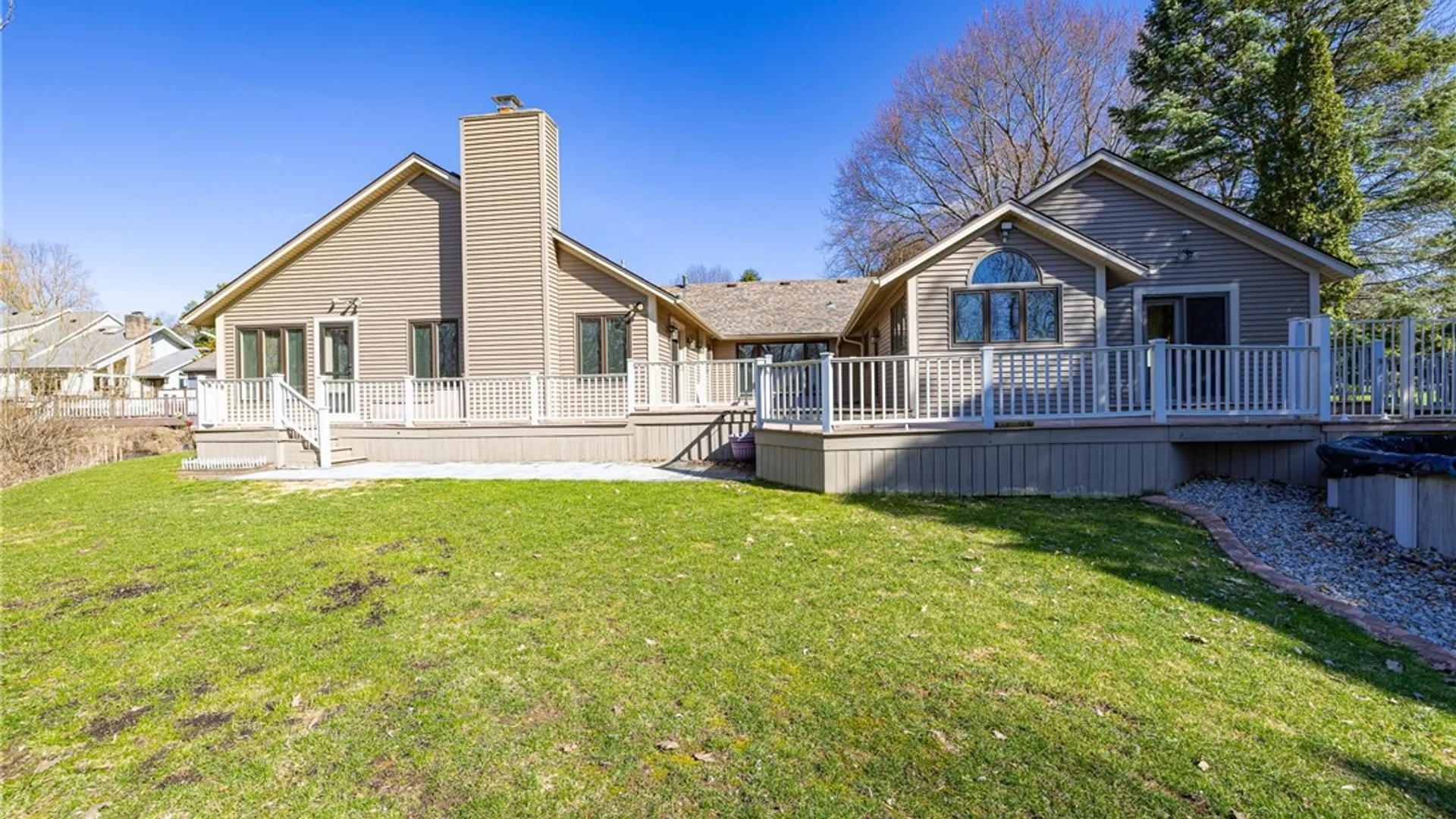 Property at 32 Stone Island Lane, Penfield, NY 14526 41