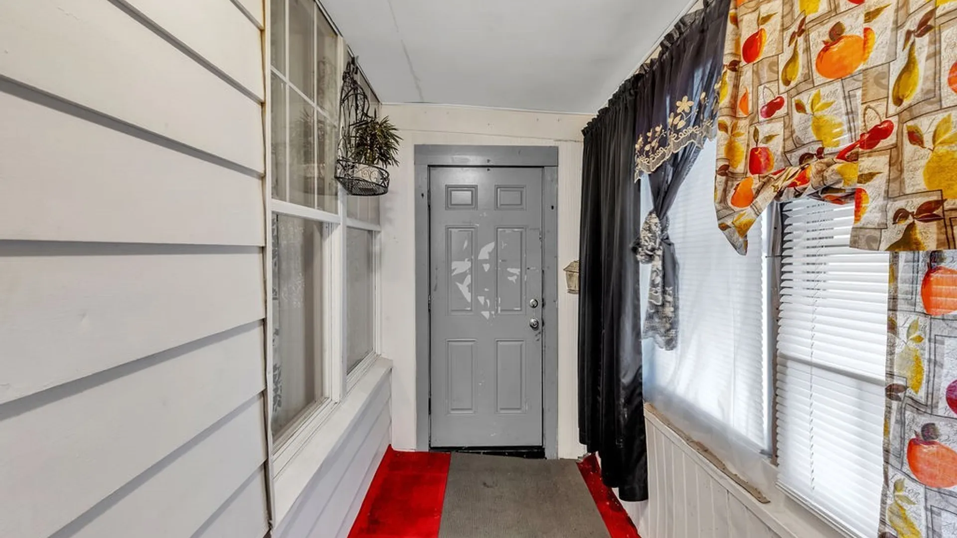Property at 1319 15th Street, Niagara Falls, NY 14301 3