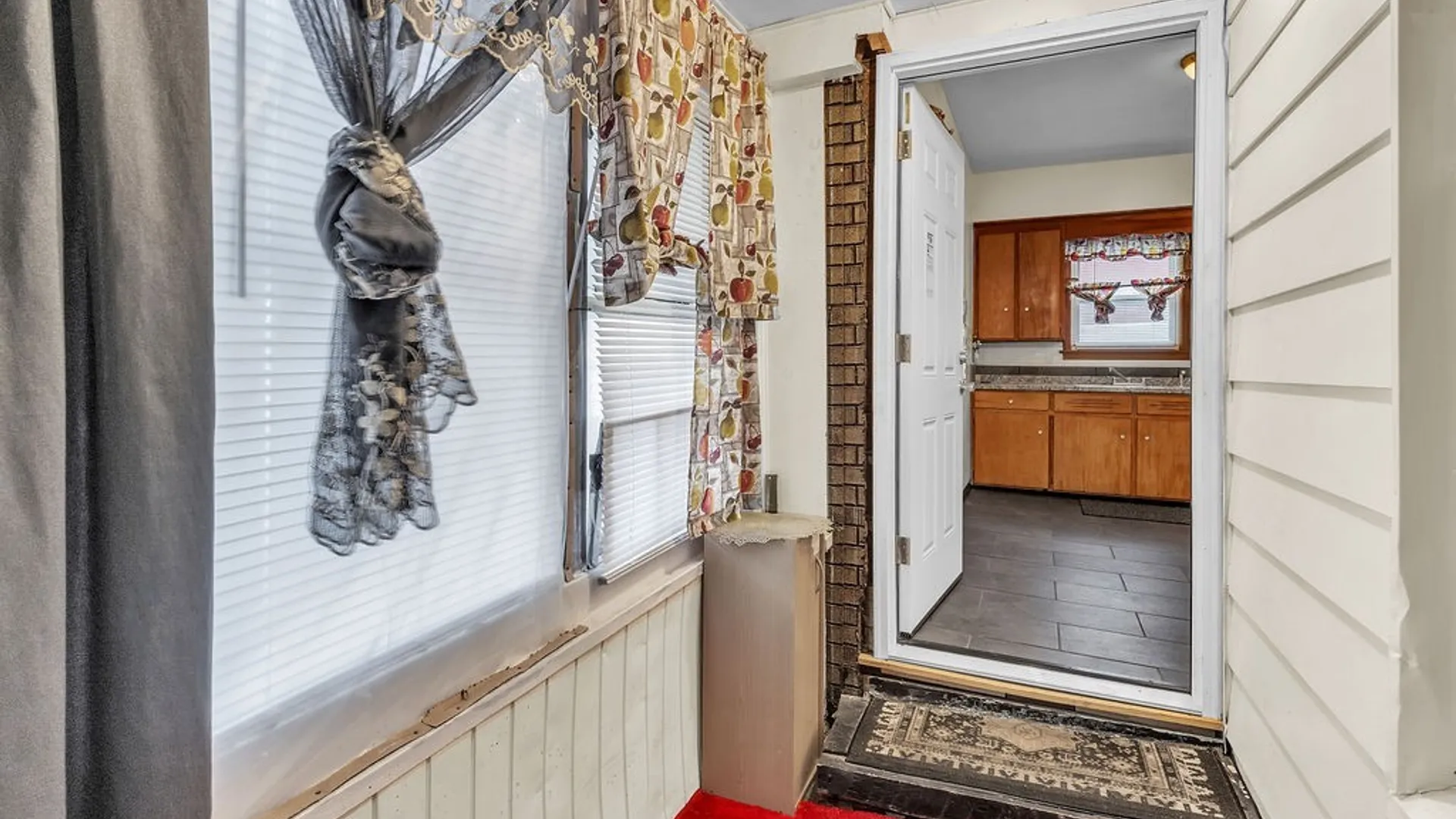 Property at 1319 15th Street, Niagara Falls, NY 14301 4