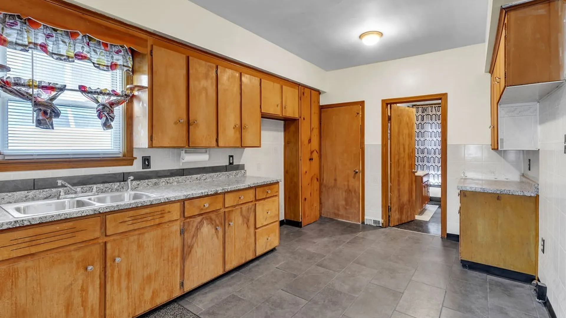 Property at 1319 15th Street, Niagara Falls, NY 14301 5