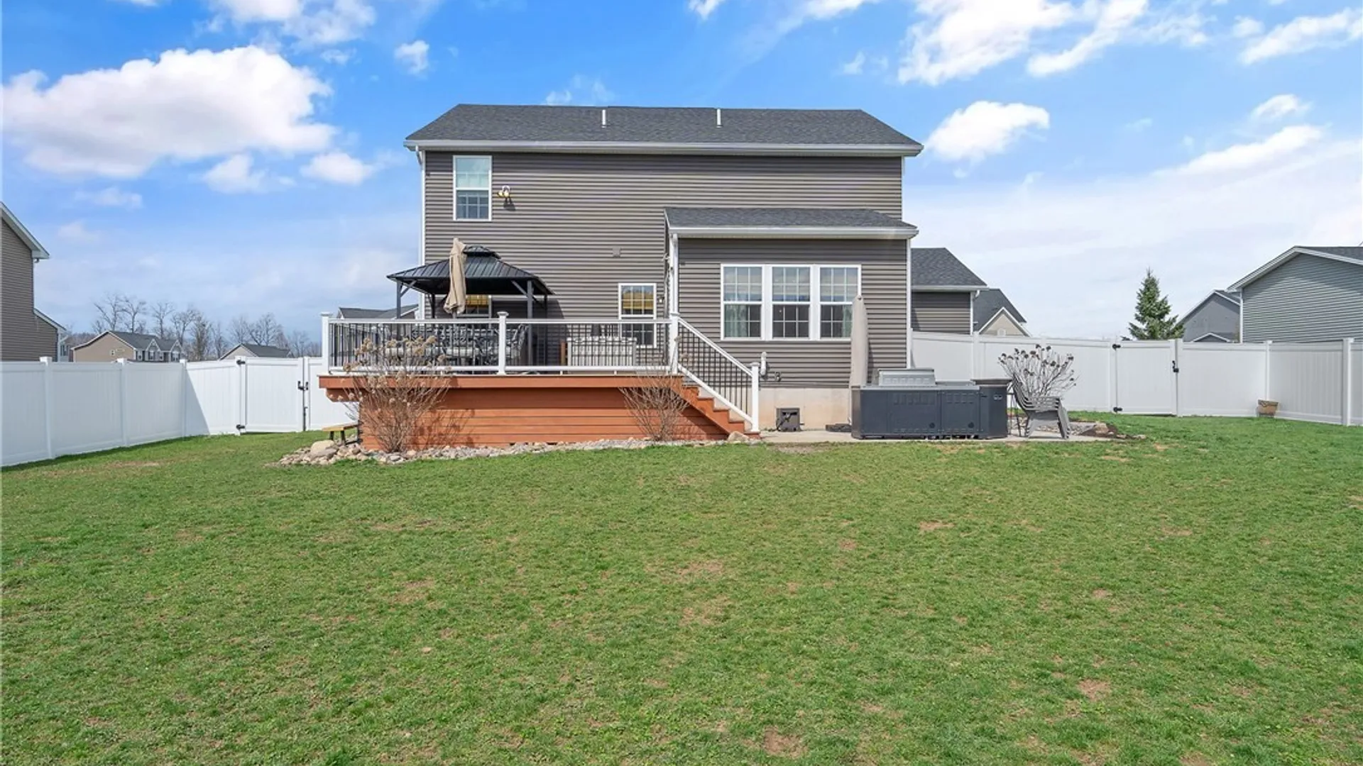 Property at 8815 Quarter Horse, Manlius, NY 13037 44