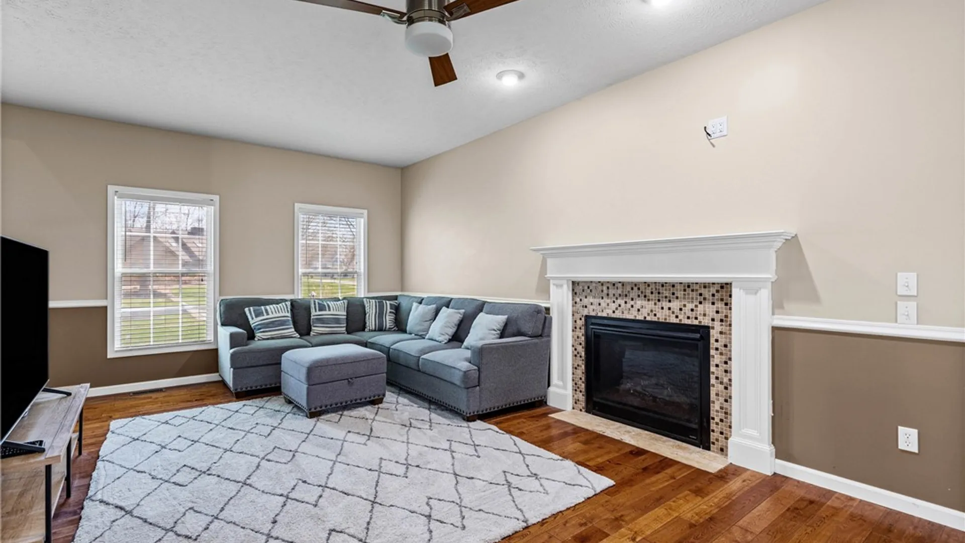 Property at 556 Melwood Drive, Greece, NY 14626 15