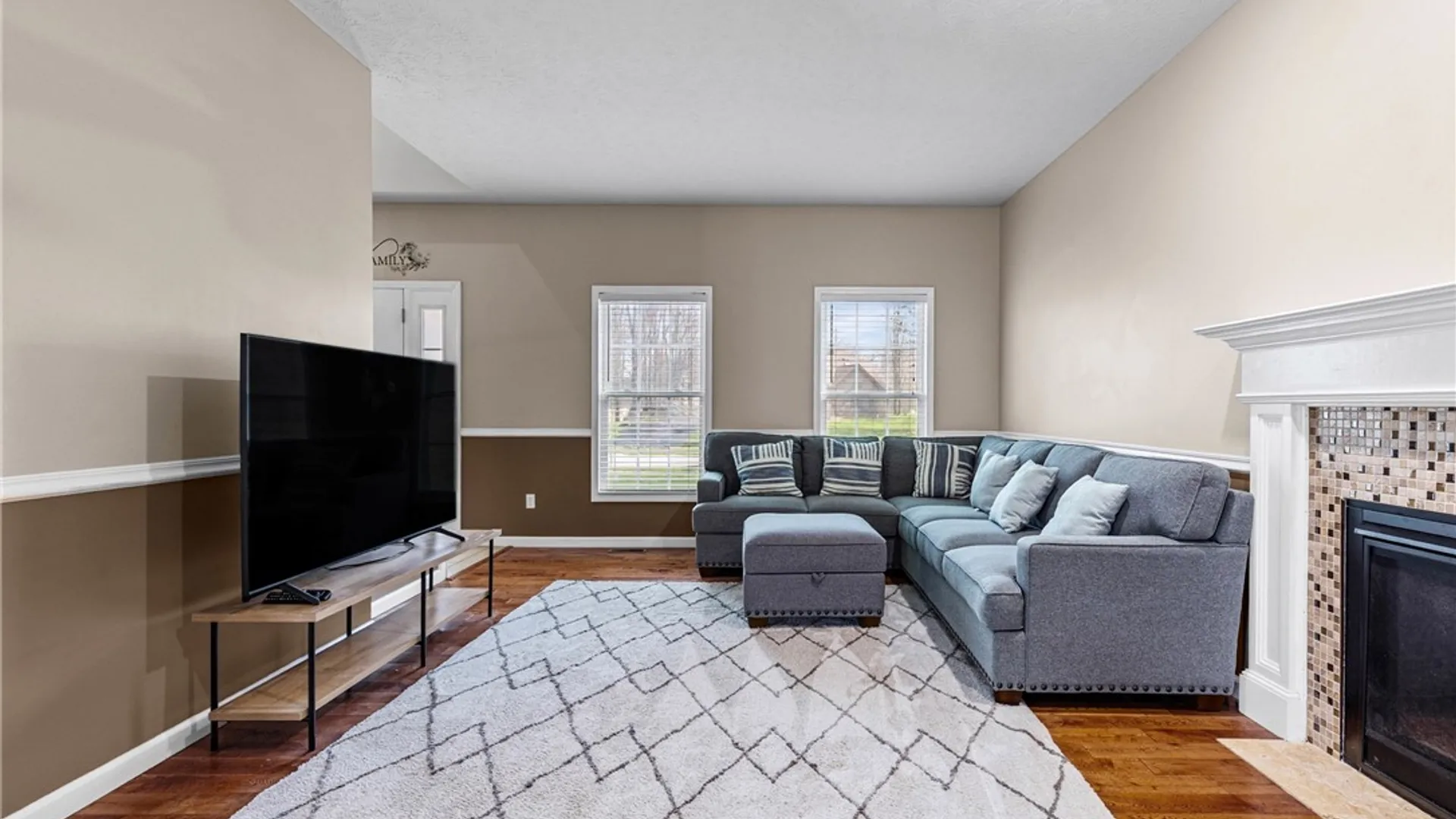 Property at 556 Melwood Drive, Greece, NY 14626 16