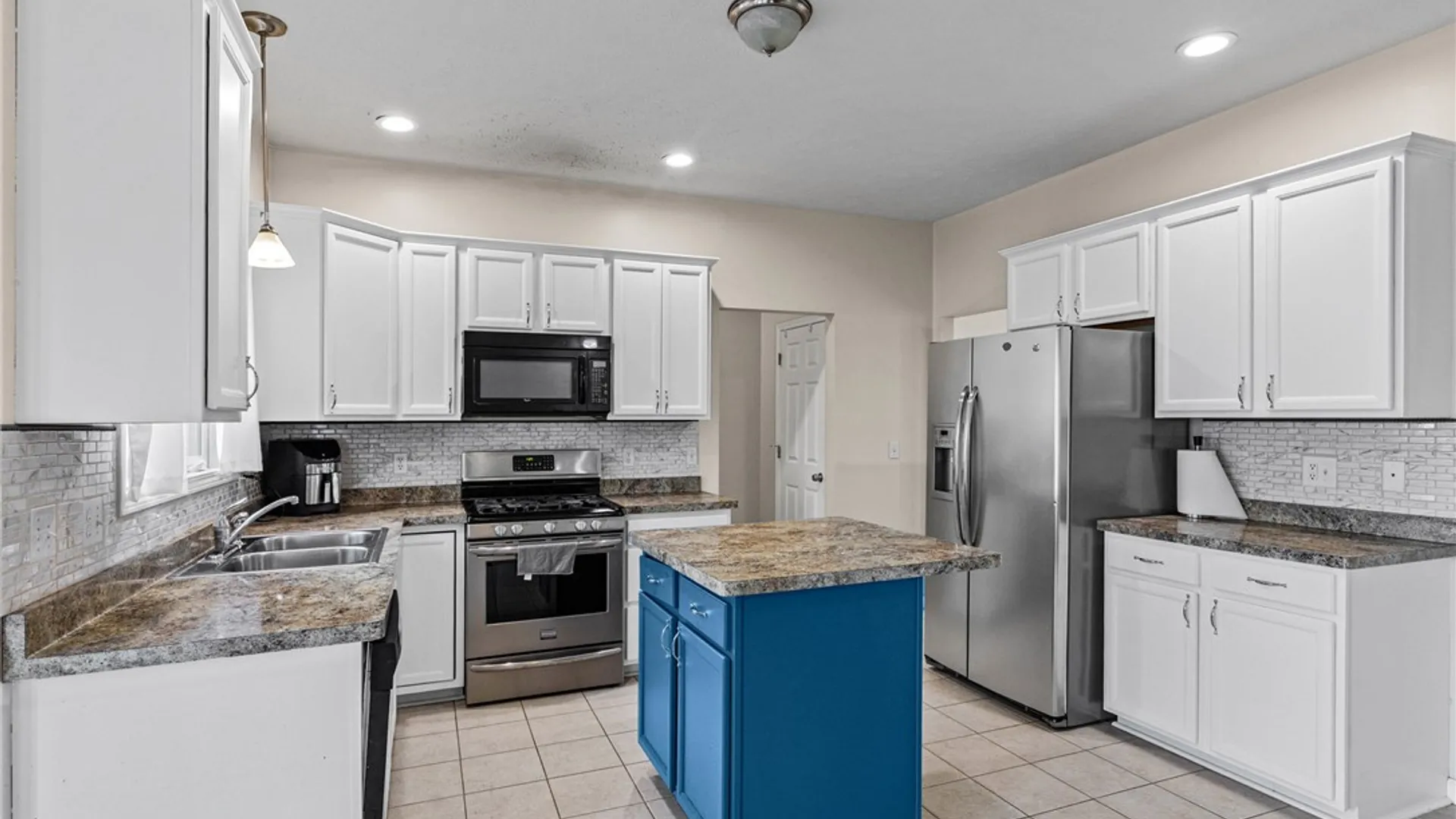 Property at 556 Melwood Drive, Greece, NY 14626 21