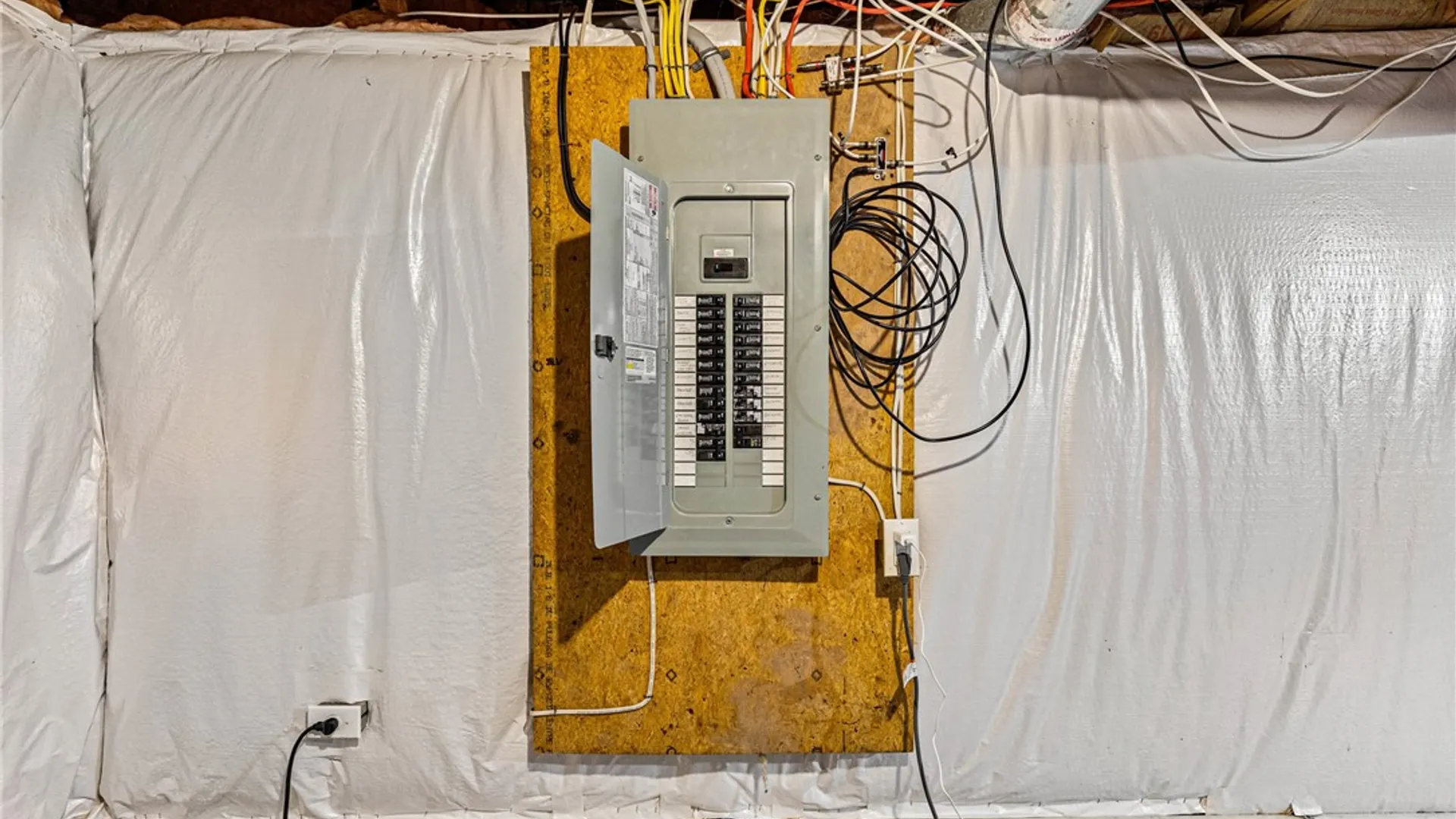 Property at 556 Melwood Drive, Greece, NY 14626 38