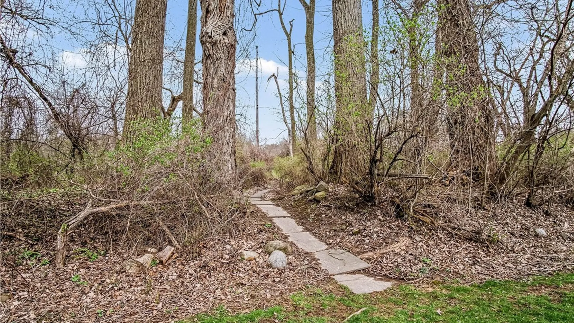 Property at 34 Framingham Ln, Pittsford, NY 14534 34