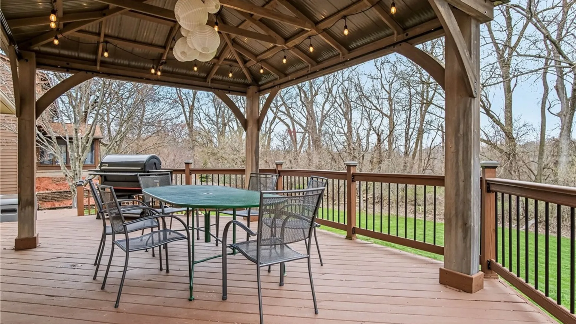 Property at 34 Framingham Ln, Pittsford, NY 14534 38