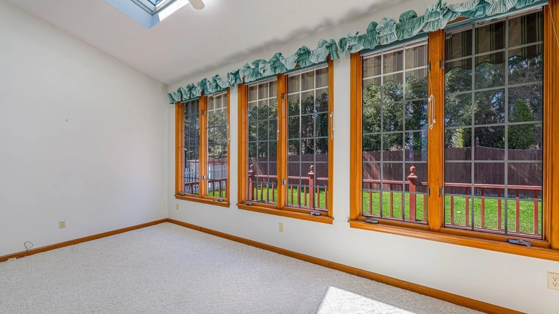 Property at 5532 Twilight Lane, Lockport Town, NY 14094 10