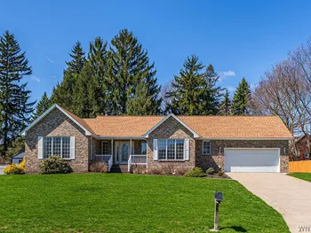 Property at 5532 Twilight Lane, Lockport Town, NY 14094