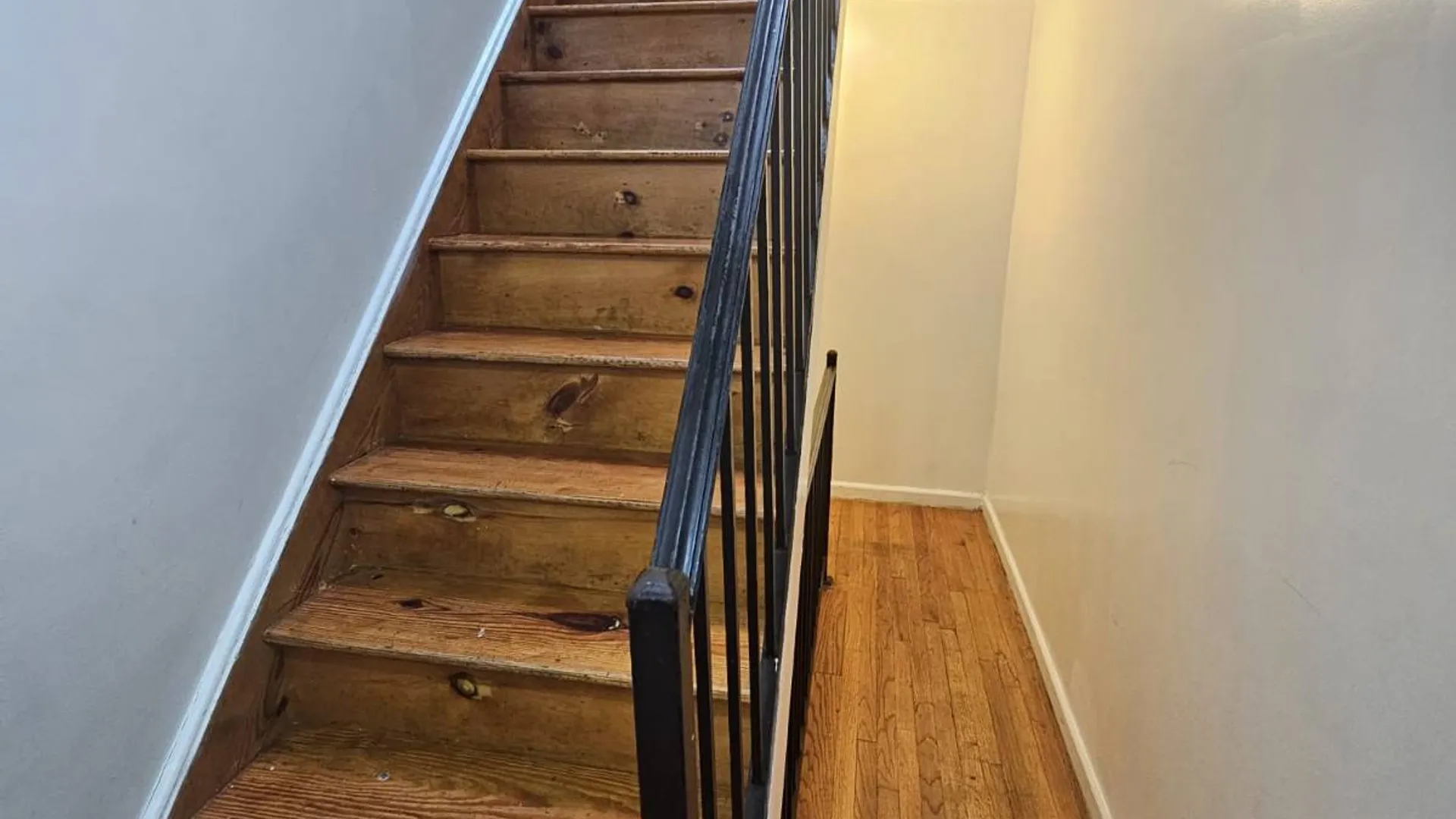 Property at 643 Thieriot Ave, Bronx, NY 10473 3