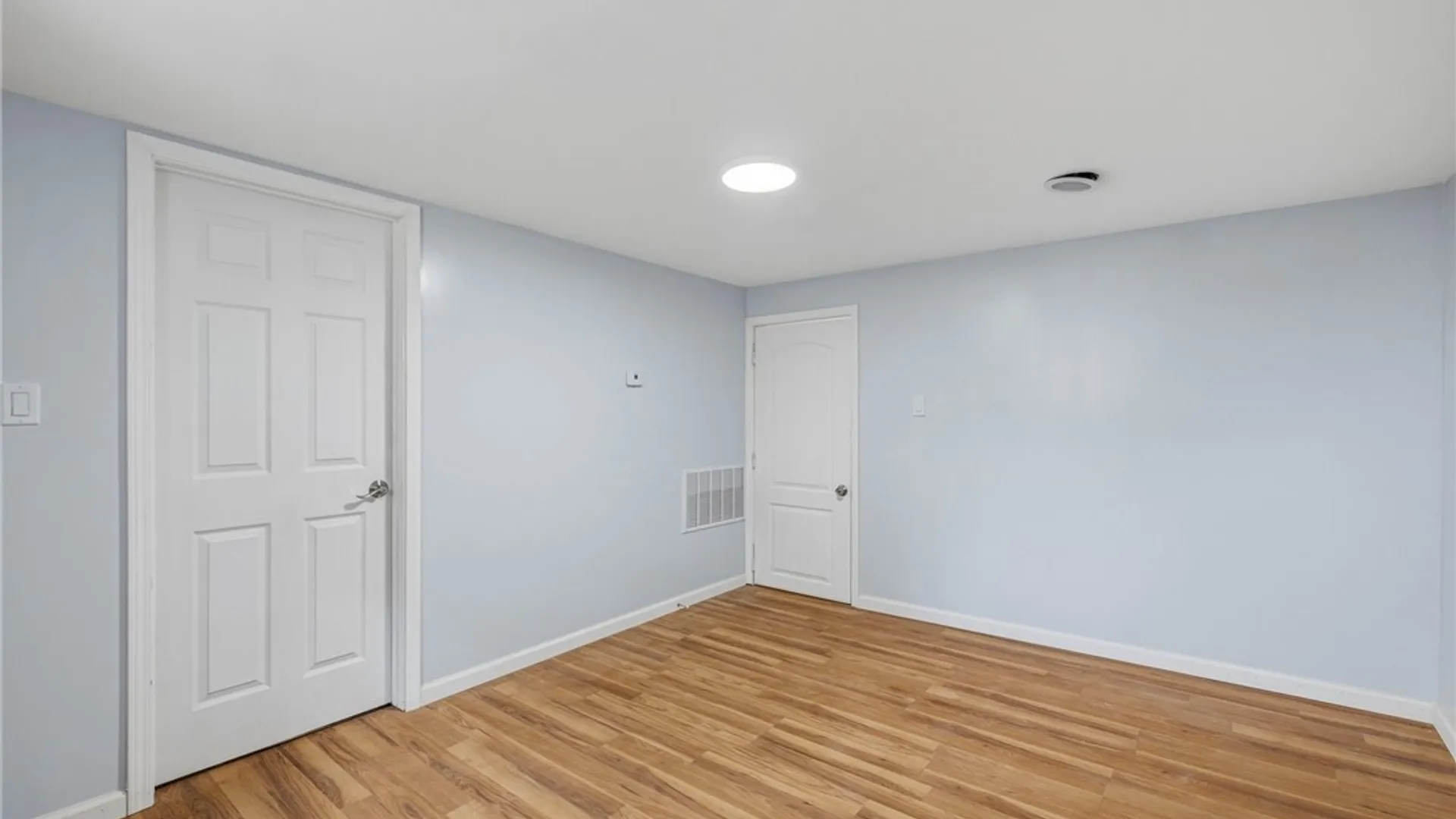 Property at 6 Palos Place, Buffalo, NY 14215 18