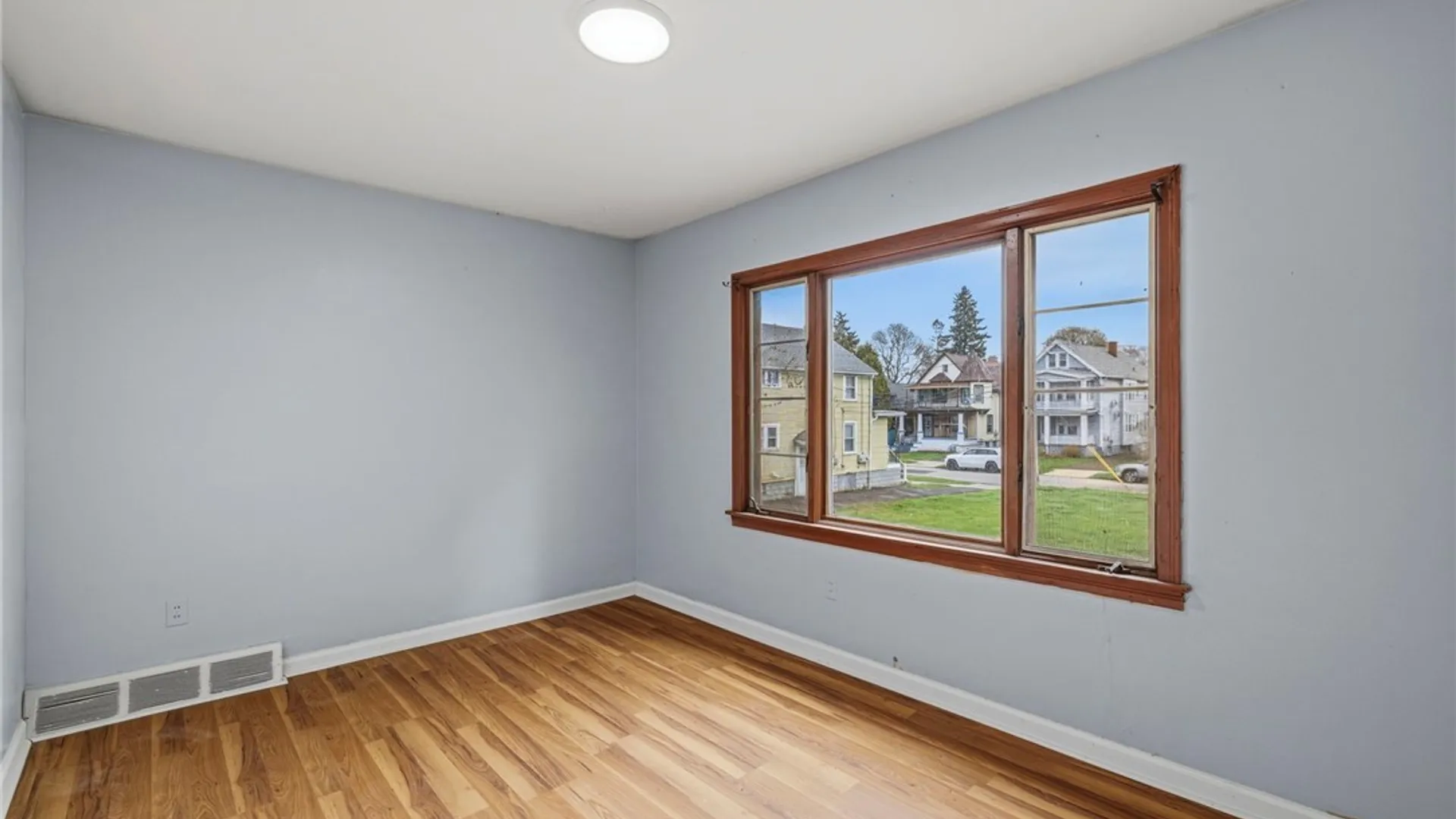 Property at 6 Palos Place, Buffalo, NY 14215 27