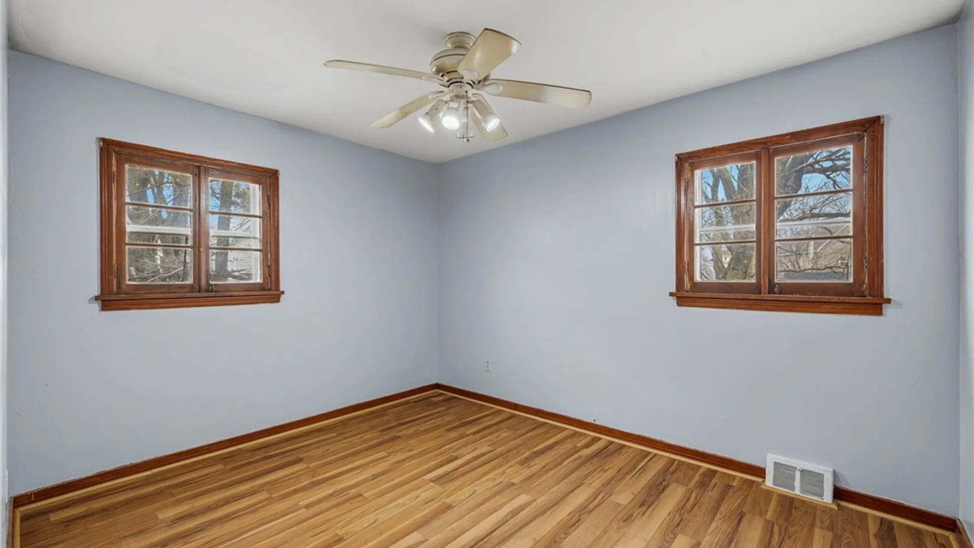 Property at 6 Palos Place, Buffalo, NY 14215 29