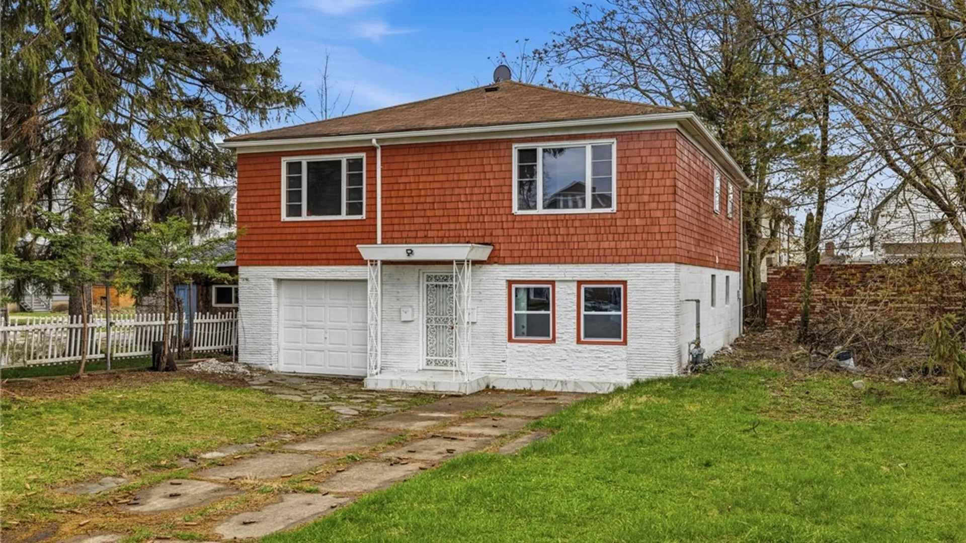 Property at 6 Palos Place, Buffalo, NY 14215 3