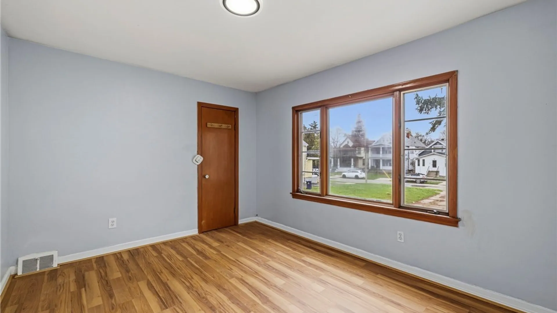 Property at 6 Palos Place, Buffalo, NY 14215 30