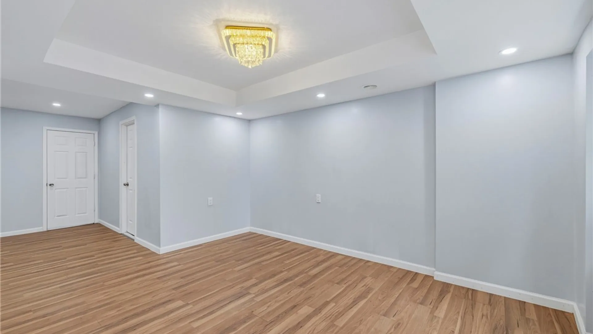 Property at 6 Palos Place, Buffalo, NY 14215 6