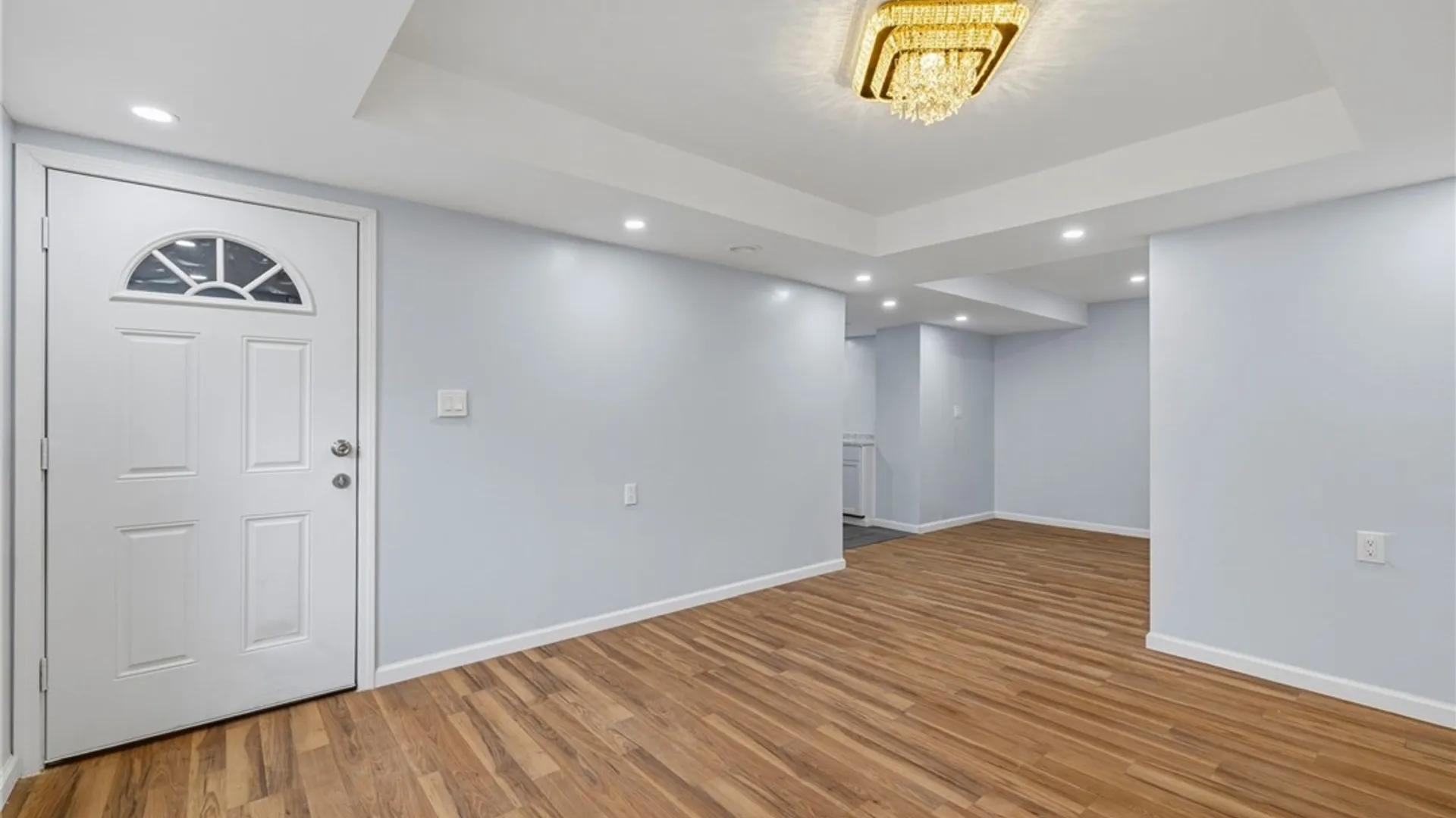 Property at 6 Palos Place, Buffalo, NY 14215 9