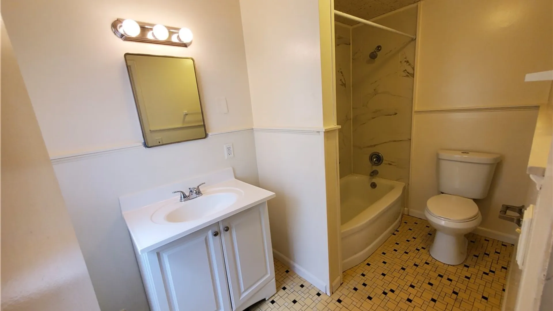 Property at 1077 East Avenue, Rochester, NY 14607 4