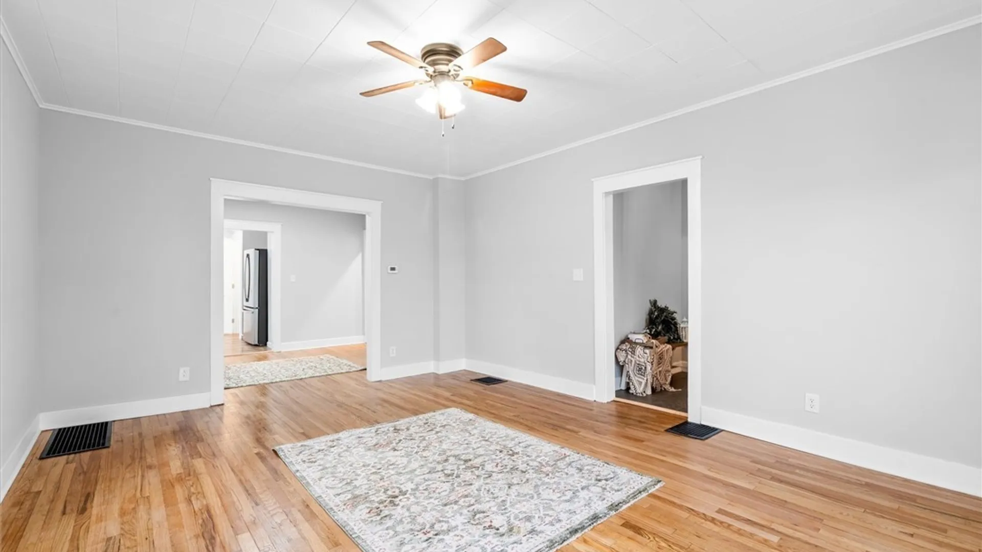 Property at 127 Schuler Street, Syracuse, NY 13203 5