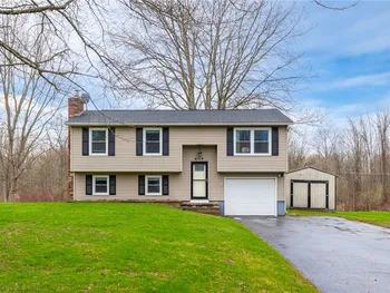 Property at 6119 Hollybush Lane, Ontario, NY 14519