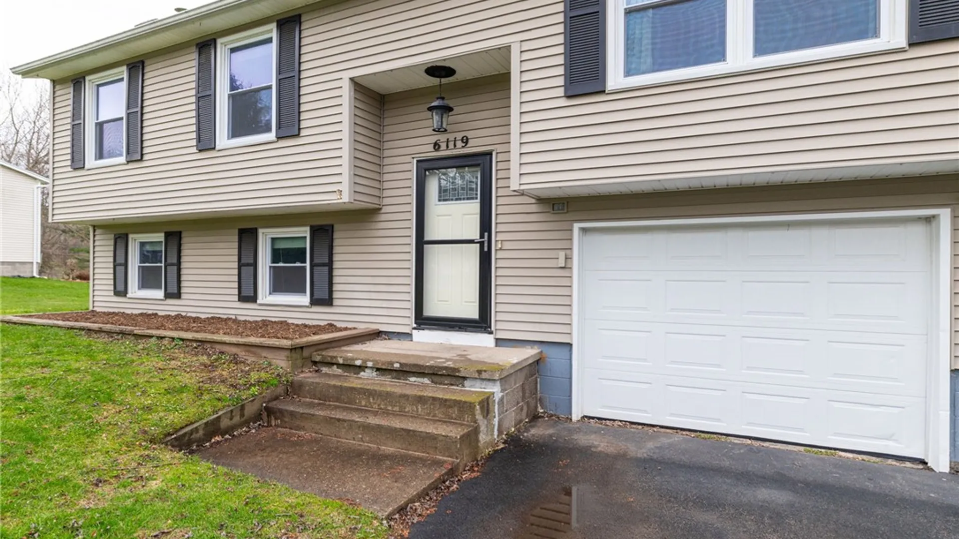 Property at 6119 Hollybush Lane, Ontario, NY 14519 3