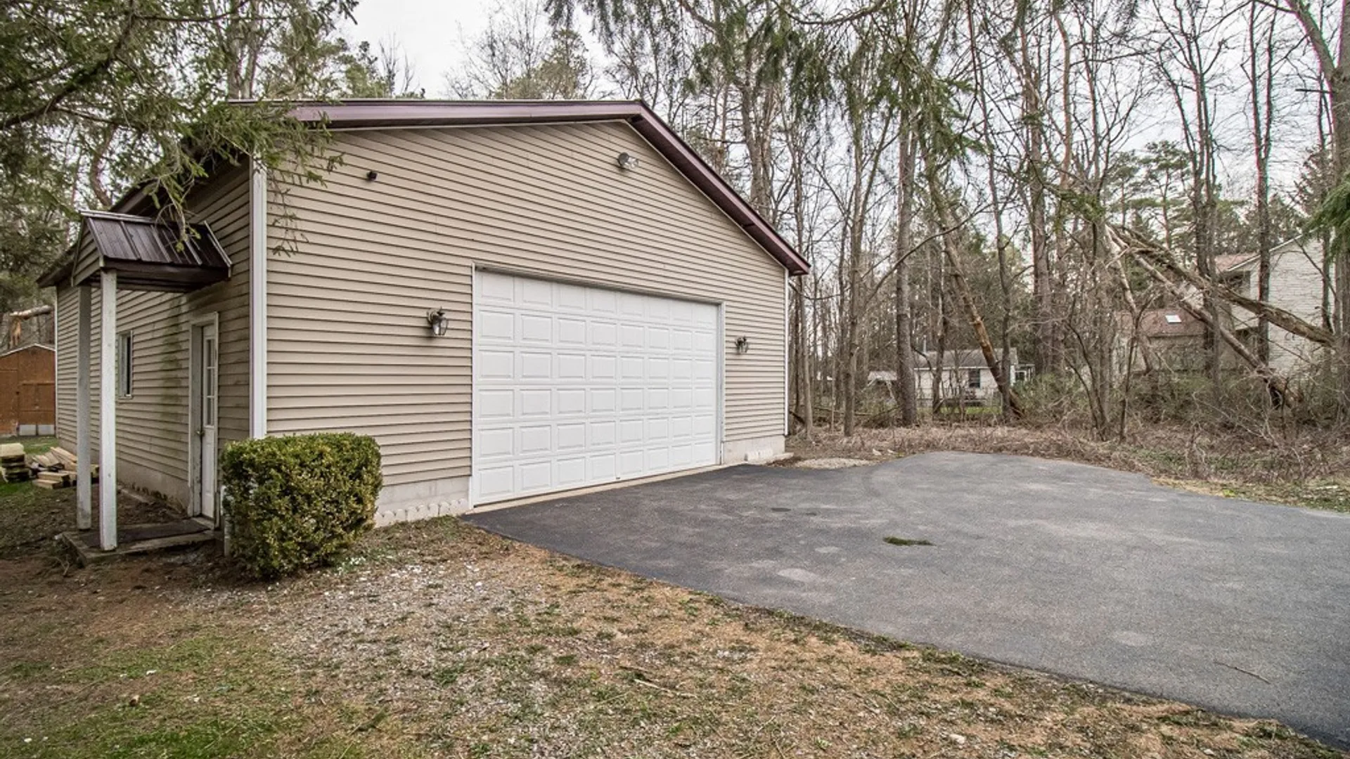 Property at 8251 Kirkville Road, Manlius, NY 13082 3