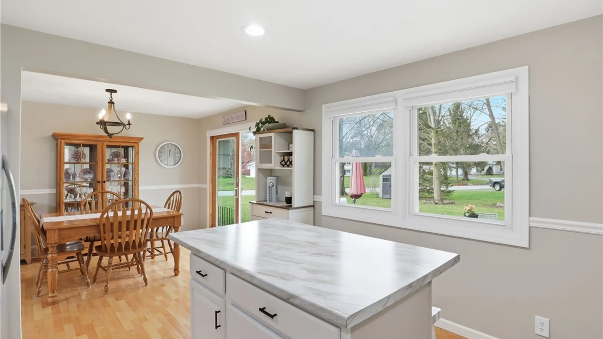 Property at 11 Saxony Road, Pittsford, NY 14534 10