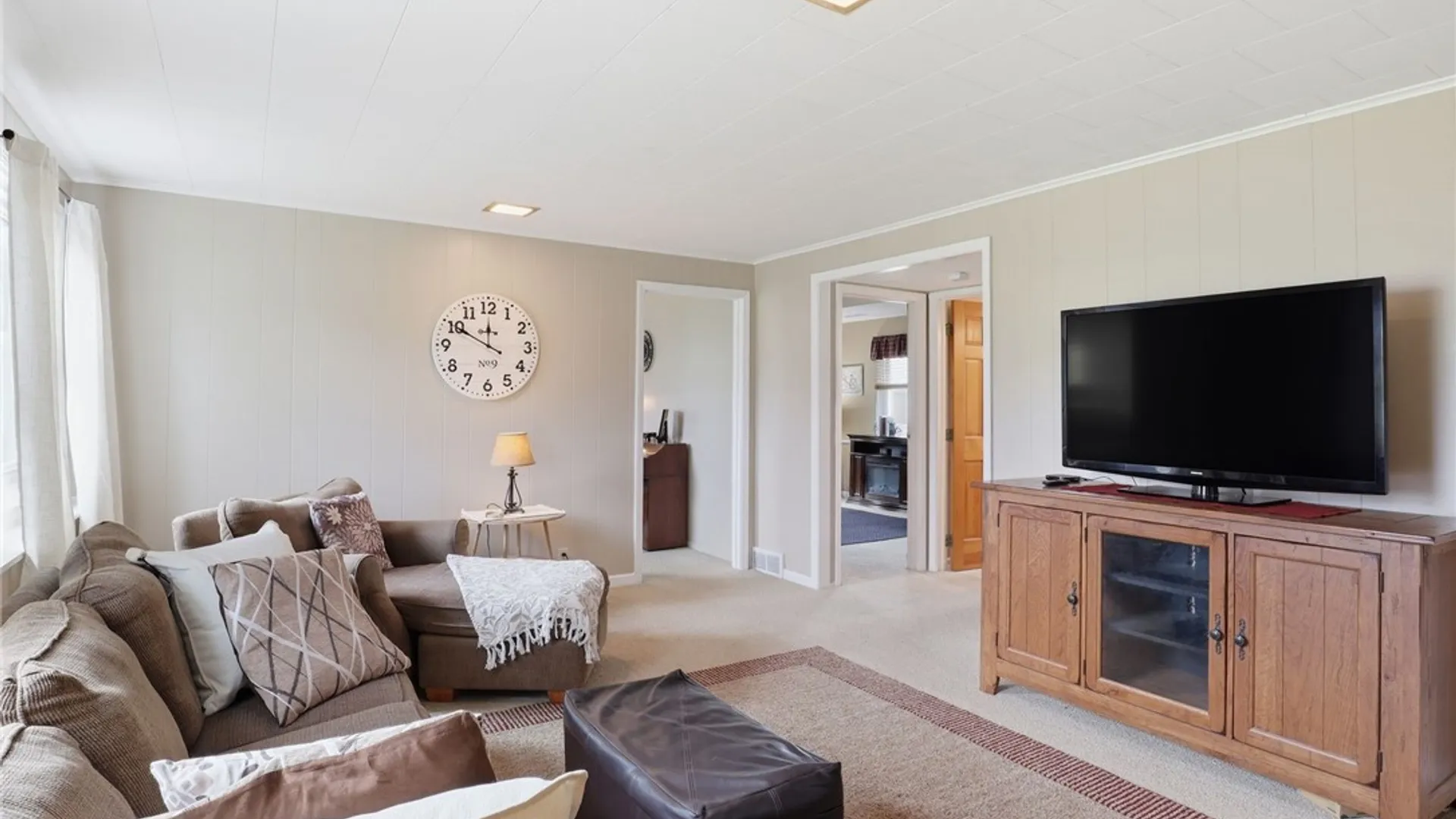 Property at 11 Saxony Road, Pittsford, NY 14534 15