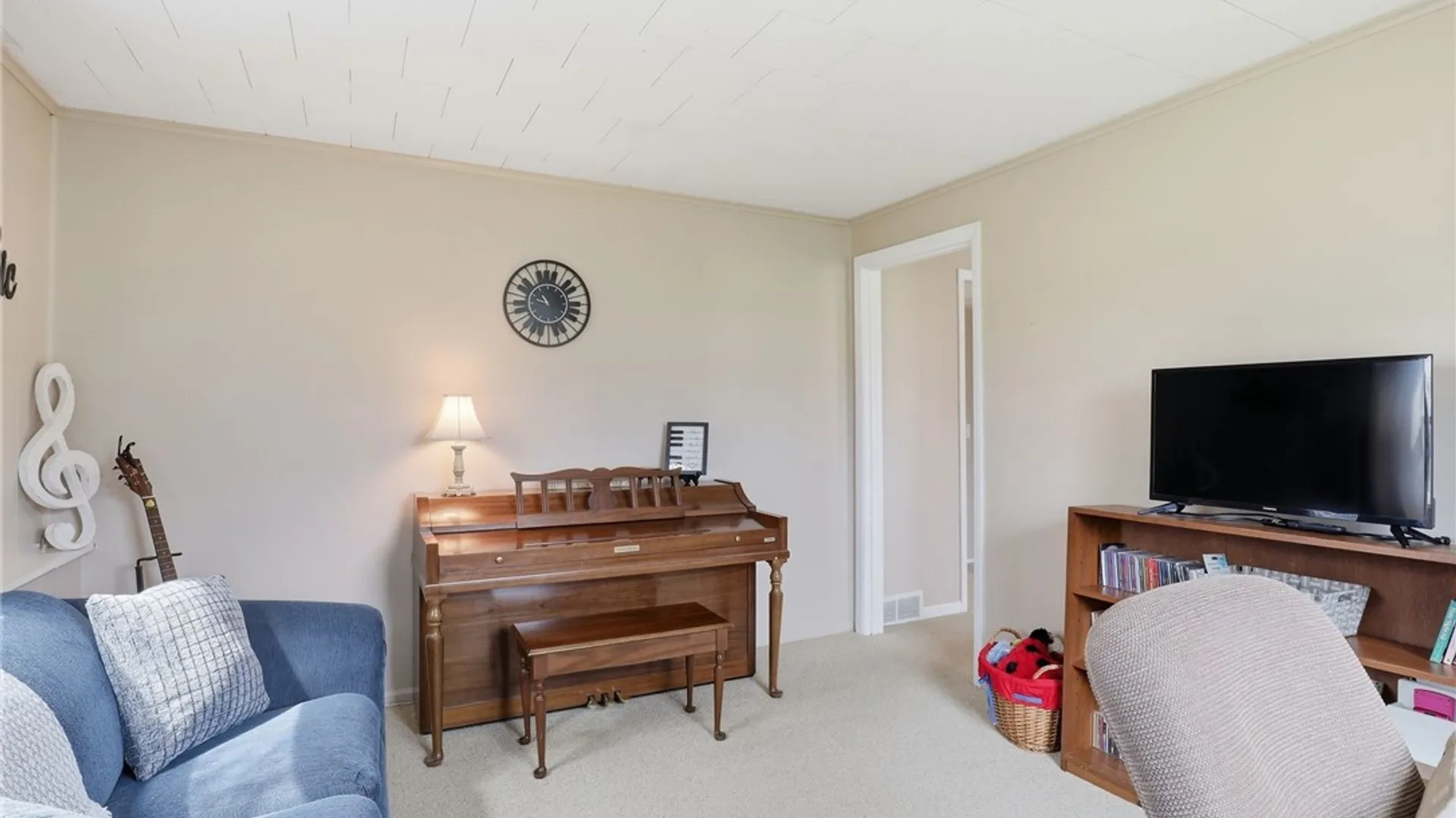 Property at 11 Saxony Road, Pittsford, NY 14534 20