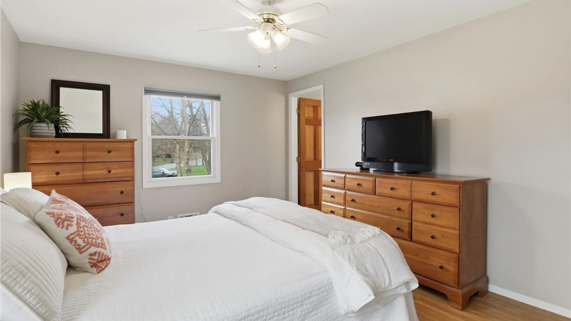 Property at 11 Saxony Road, Pittsford, NY 14534 23