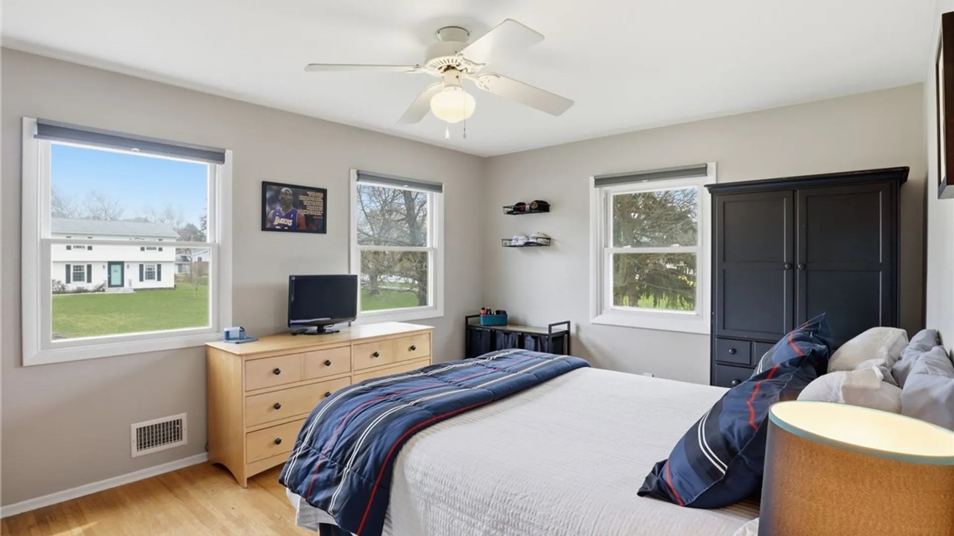 Property at 11 Saxony Road, Pittsford, NY 14534 24