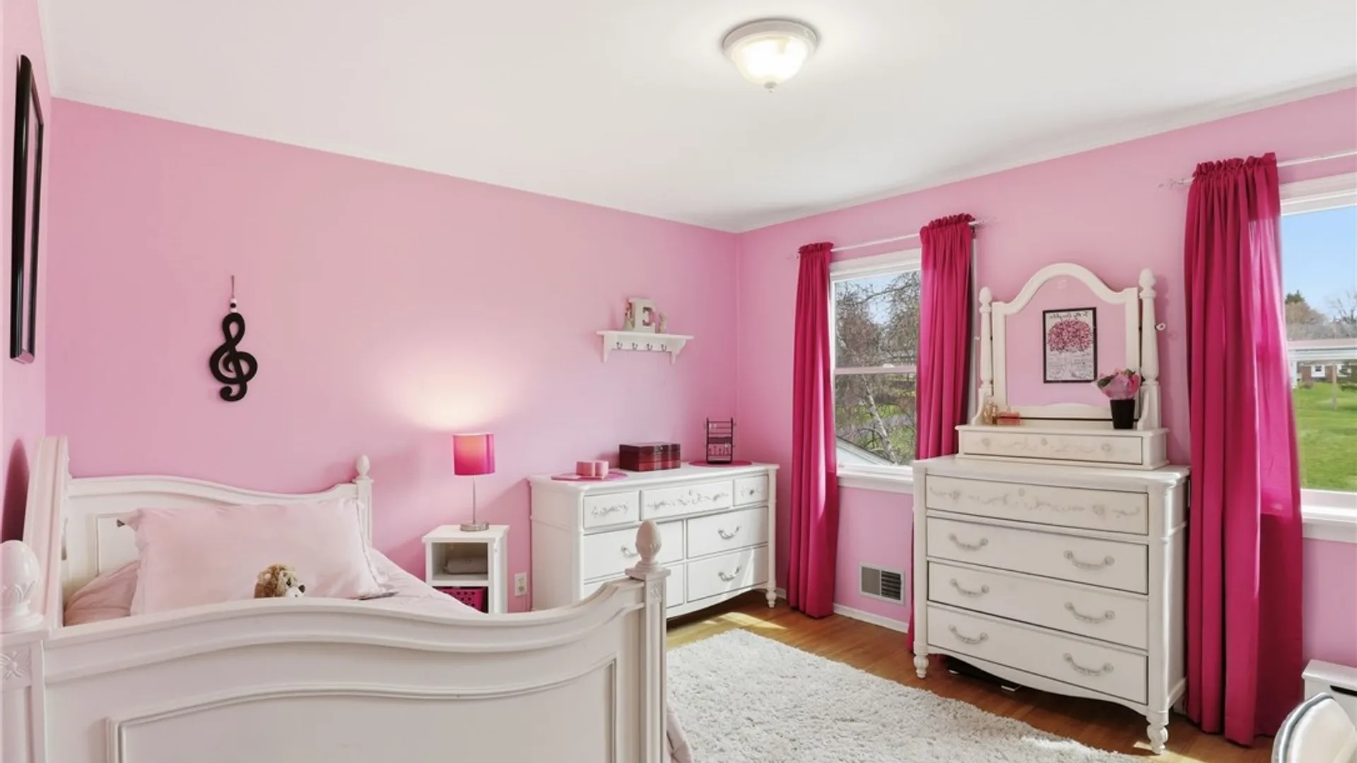 Property at 11 Saxony Road, Pittsford, NY 14534 26