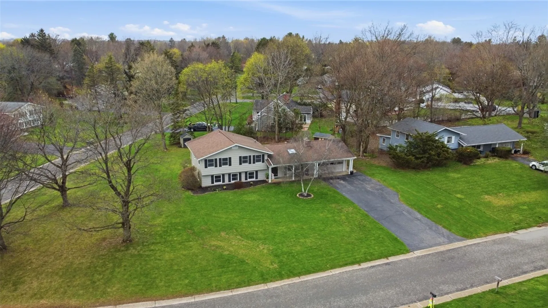 Property at 11 Saxony Road, Pittsford, NY 14534 43