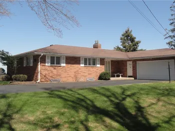 Property at 12 Lighthouse Rd, Parma, NY 14468