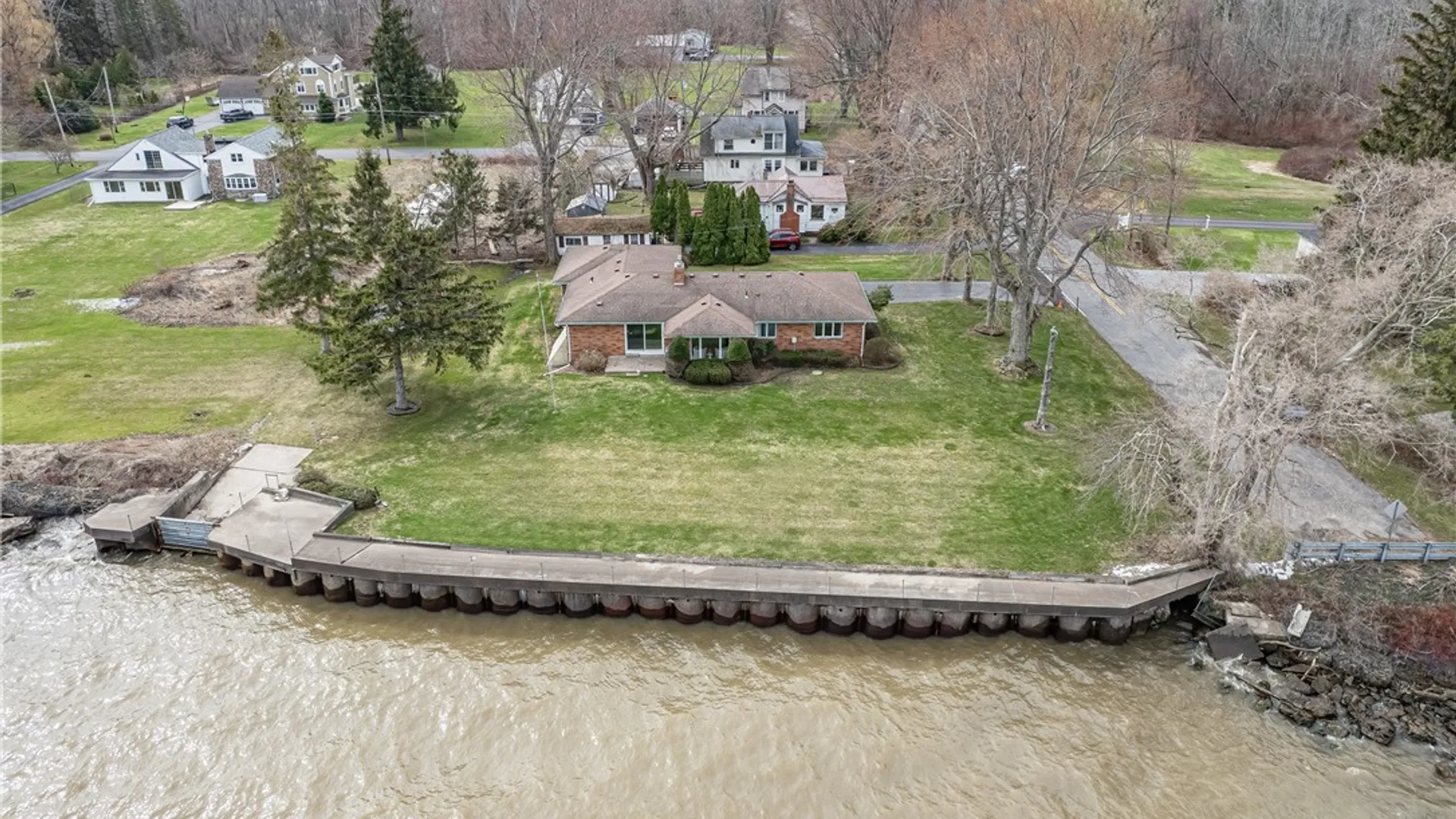 Property at 12 Lighthouse Rd, Parma, NY 14468 2