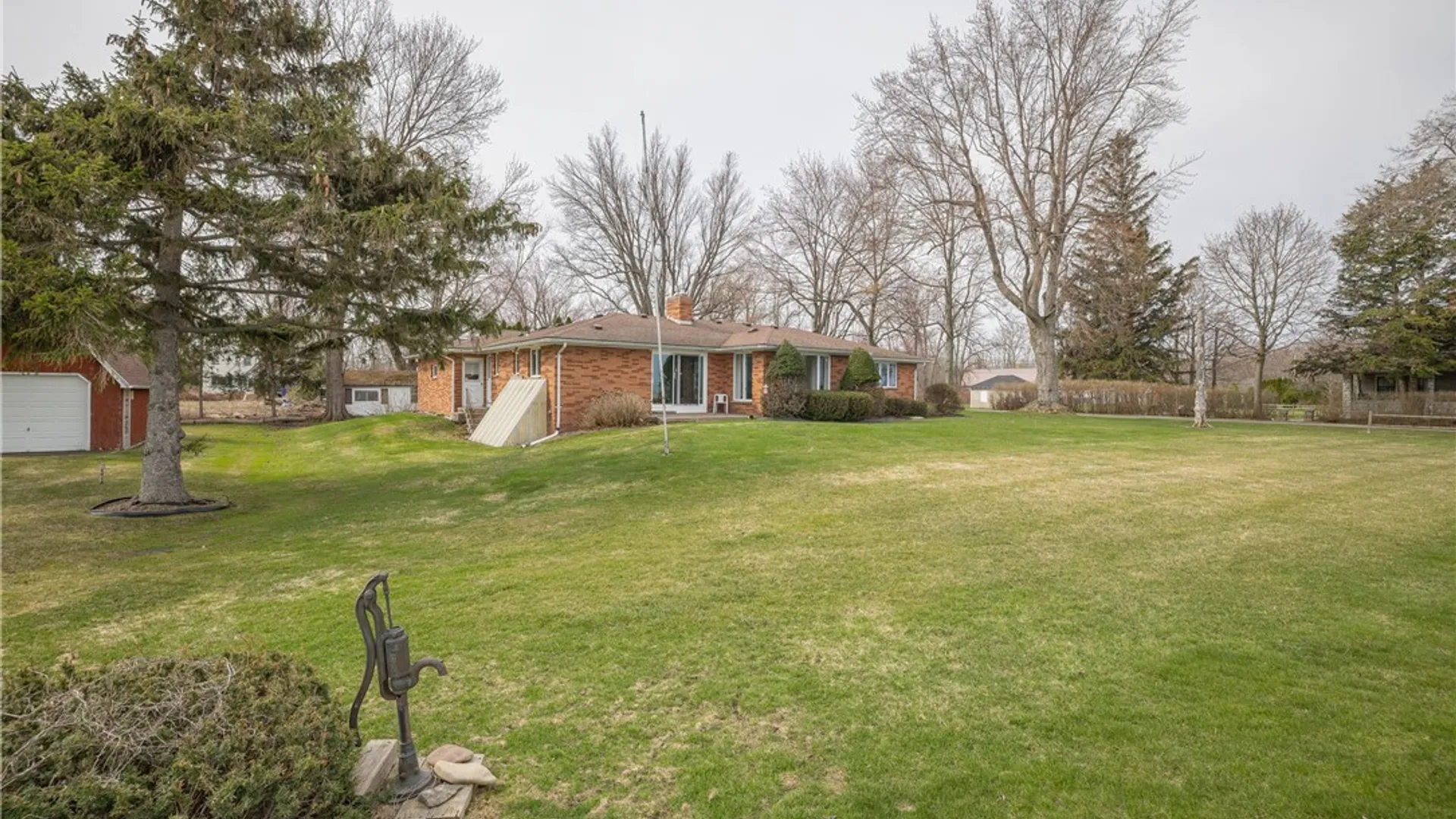 Property at 12 Lighthouse Rd, Parma, NY 14468 39