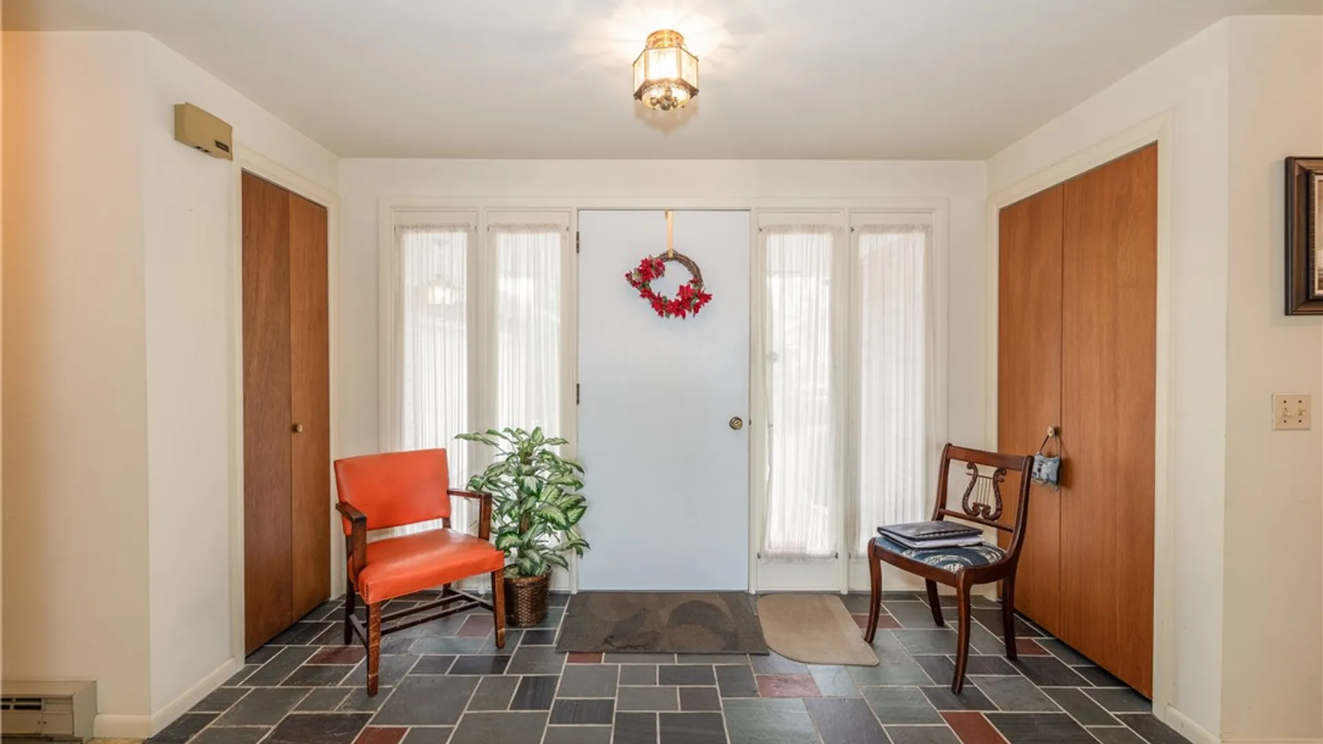 Property at 12 Lighthouse Rd, Parma, NY 14468 4