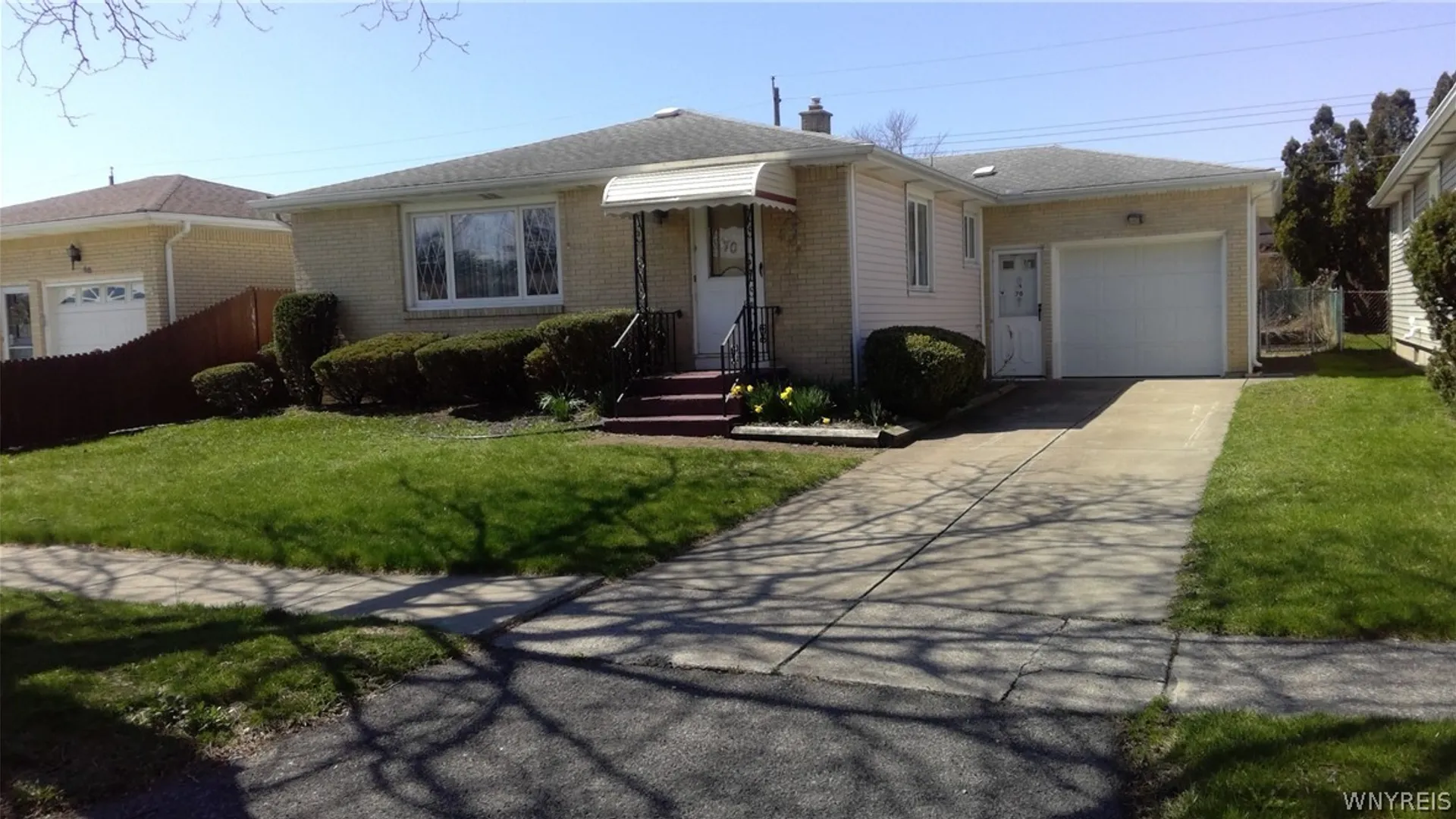 Property at 70 Fairelm Lane, Cheektowaga, NY 14227 14
