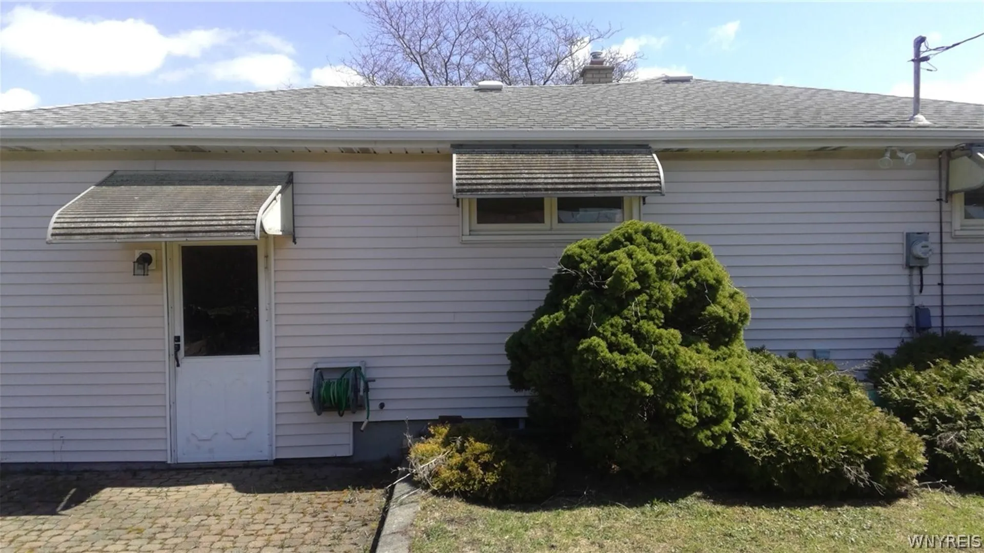 Property at 70 Fairelm Lane, Cheektowaga, NY 14227 2