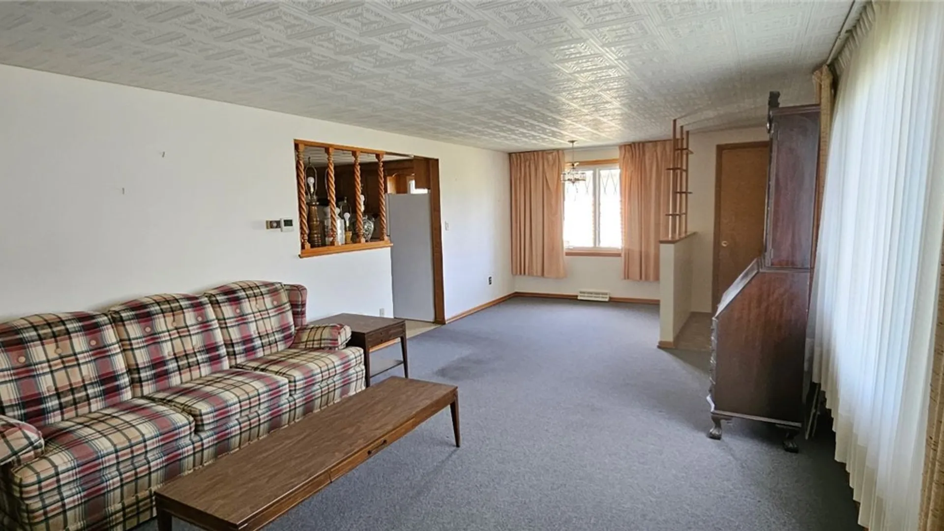 Property at 70 Fairelm Lane, Cheektowaga, NY 14227 3