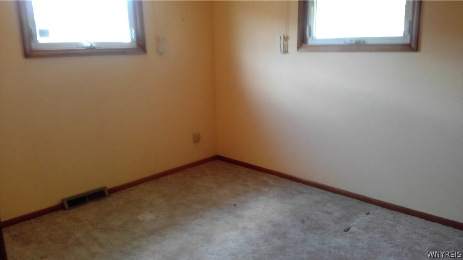 Property at 70 Fairelm Lane, Cheektowaga, NY 14227 8