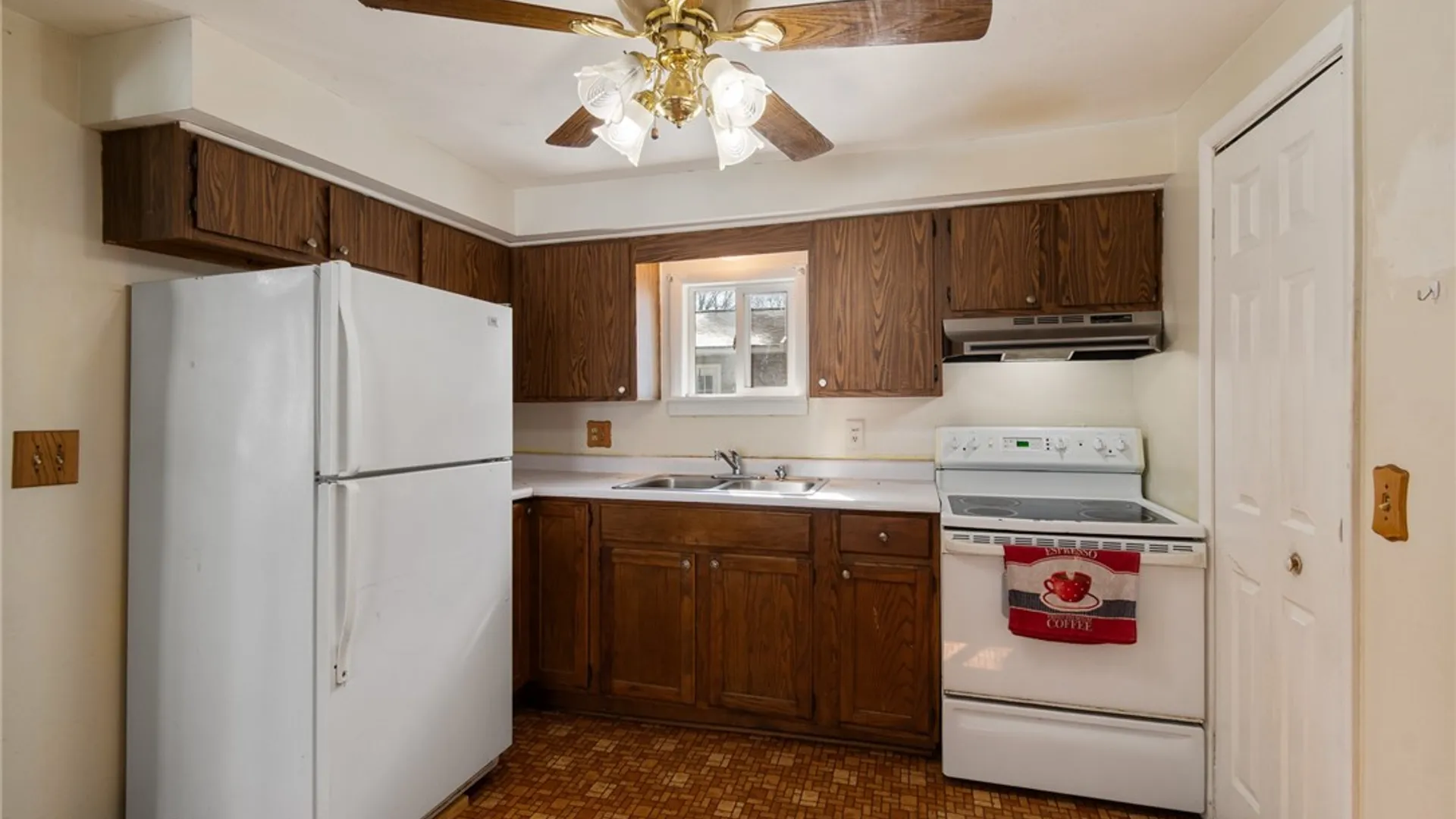 Property at 4024 Ridgeway Street, Williamson, NY 14589 10