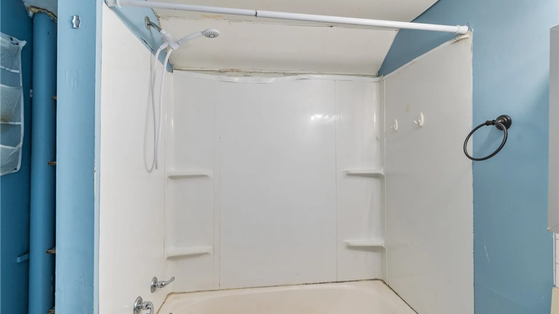 Property at 4024 Ridgeway Street, Williamson, NY 14589 19