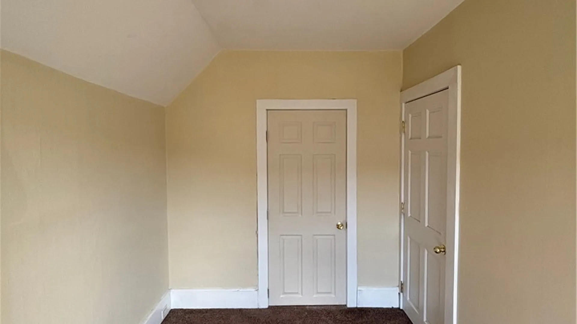 Property at 1056 Walnut Street, Elmira City, NY 14905 3